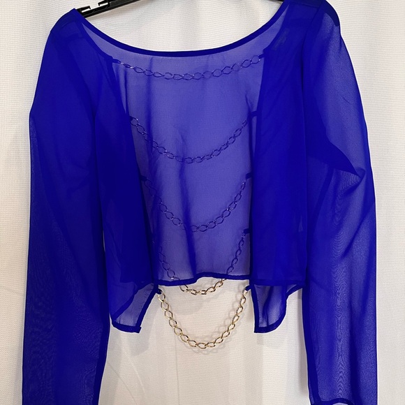Charlotte Russe sheet electric blue top with gold chain link details - Picture 3 of 10